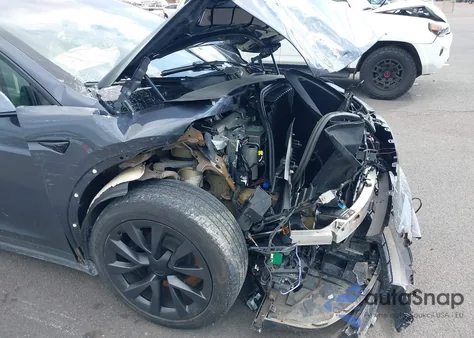 2023 Tesla Model X Dual Motor All-Wheel Drive/Standard Range z USA, uszkodzony, nr VIN 7SAXCDE58PF372315